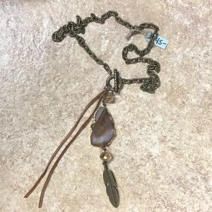 NWT Bohemian western stone feather necklace